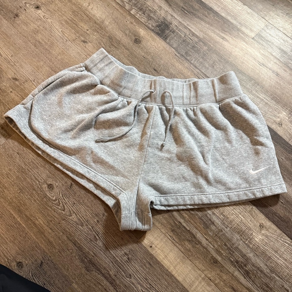 Nike Women's Athletic Gray Sweat Shorts XXL